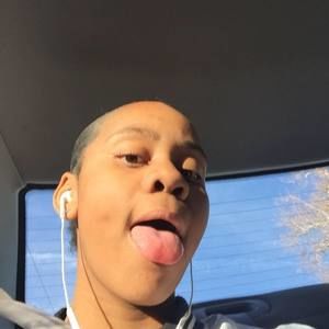 Meet your Posher, Bella